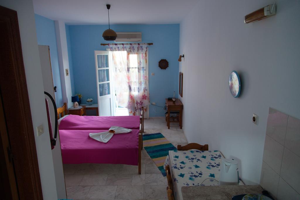 Studios Kollias Panormos  Bilik gambar